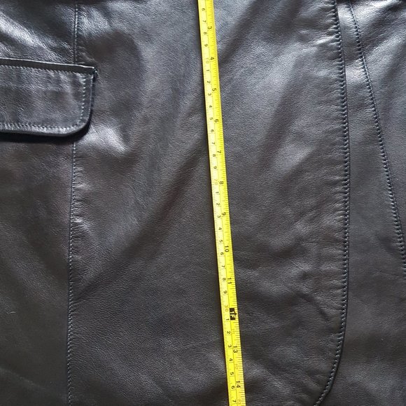 Danier Black Italian Leather Wrap Vintage Mini Skirt - Picture 8 of 9